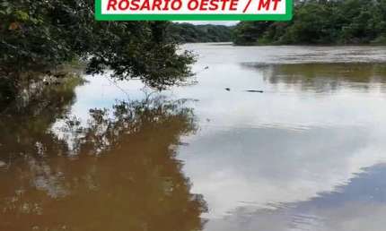 FAZENDA COM ESTRADA BOA-ESTRUTURADA-BANHADA POR  RIO E CÓRREGO