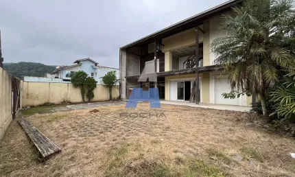 Casa à venda na Rua Balduíno Brumuller, 61, Itinga, Joinville