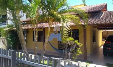 Casa averbada à venda no bairro ubatuba – são francisco do sul