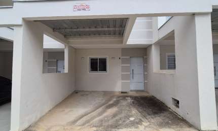 Sobrado para venda com 93m² com 2 suítes, 1 lavabo e 2 vagas em Jardim Simus - Sorocaba - SP