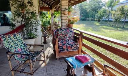 Linda Chácara em Condomínio Fechado, de  1.900m2, com  220m2 de área Construída, com Muito Verde no Vitassay em Boituva