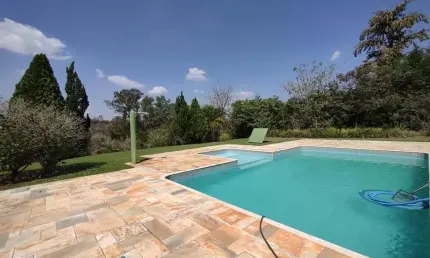 Linda Chácara em Condomínio Fechado, de  6.000m2, com  489m2 de área Construída, com Muito Verde no Vitassay em Boituva -SP