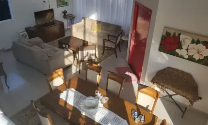 Linda Sobrado em Condomínio Fechado Solares Resort com 260m2  de Área Construída em  Boituva - SP.