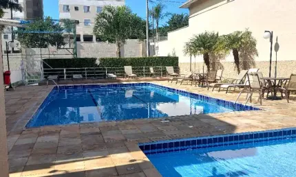 Linda Casa com 115m2, em Condomínio Fechado, 03 dormitórios Sendo 01 Suite,  Sala,  Cozinha Planejada, 02 Vaga, lazer Completo, B. Taboão - S.B.C.