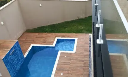 Lindo Sobrado em Condomínio Fechado Solares Resort com 265m2  de Área Construída em  Boituva - SP.