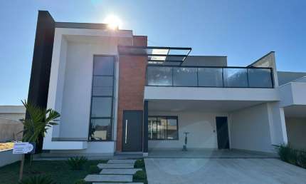 Linda Casa Térrea de  270m² à venda no excelente  Condomínio  Fechado Evidencia em  Indaiatuba- SP.