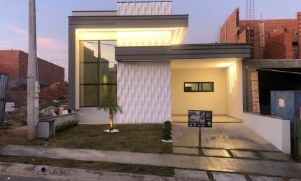 Linda Casa Térrea de 141m² de  área Construída e Terreno 214m2 à venda no excelente Condomínio Fechado  Gran Reserva em Indaiatuba- SP.