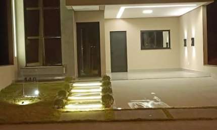 Linda Casa Térrea de 132m² de  área Construída e Terreno 215m2 à venda no excelente Condomínio Fechado  Gran Reserva em Indaiatuba- SP.
