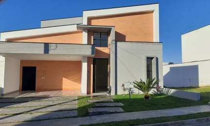 Linda Casa Térrea de 260m² de área Construída, e Terreno de 250m2, à venda no excelente Condomínio Fechado Ibiti Royal Park - Sorocaba - SP.
