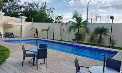 Lindo Sobrado em Condomínio Fechado com Lazer Completo, Sendo 03 Dormitórios  Sendo 1 Suíte e  3 banheiros à Venda, 115 m²  no Bairro Jordanopolis  em São Bernardo do Campo - SP