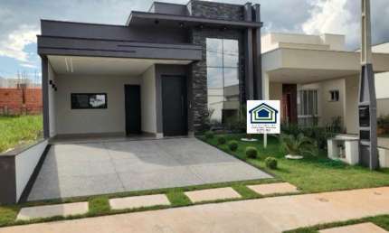 Linda Casa Térrea em Condomínio Fechado, de 134m² de Área Construída, e Terreno de 200m², no Condomínio Gran Reserve em Sorocaba - SP