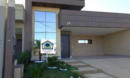 Linda Casa Térrea em Condomínio Fechado, de 199m² de Área Construída, e Terreno de 300m², no Condomínio Gran Reserve em Sorocaba - SP