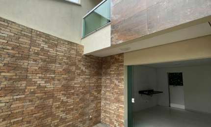 Lindo Sobrado com 03 Dormitórios  à Venda,  114m² no Bairro  Jerusalém  em São Bernardo do Campo - SP