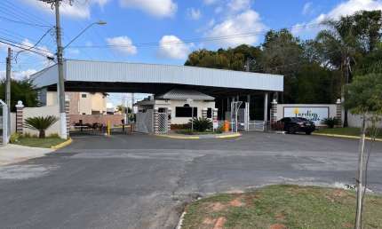 Linda Casa Térrea  de  144m²  de área Construída, e  Terreno de  250m2à venda no excelente  Condomínio  Jardim Sartorelli  em Boituva- SP.