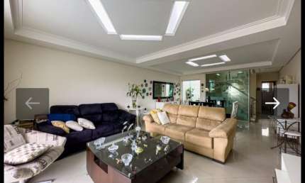 Lindo Sobrado com 03 Dormitórios sendo 03 Suítes  à Venda,  223m² no Jardim Hollywood  em São Bernardo do Campo - SP