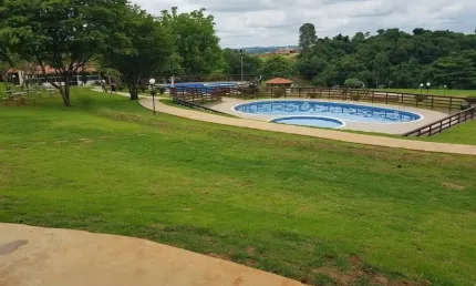 Linda Casa em Condomínio Fechado  Chácara dos Pássaros, com Lazer Completo, Sendo 03 Dormitórios  Sendo 1 Suíte e  03 banheiros à Venda, 105m²  no Bairro Planalto  em São Bernardo do Campo - SP.  Poss