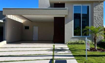 Linda Casa Térrea de 150m² de área Construída e Terreno 250m² à venda no excelente Condomínio Fechado Viena em Indaiatuba- SP.