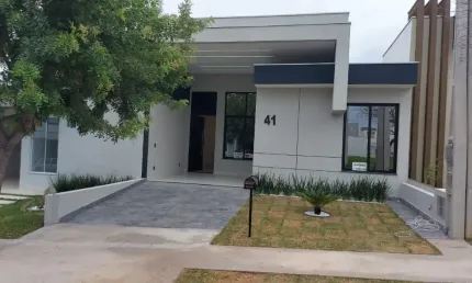 Linda Casa Térrea de 107m² de área Construída, e Terreno de 160m², à venda no excelente Condomínio Terras de São Francisco - Sorocaba - SP.
