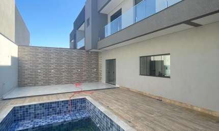 Lindo Sobrado com 04 Suítes, à Venda com 340m² de Área Construída , no Bairro Parque dos Pássaros em São Bernardo do Campo - SP