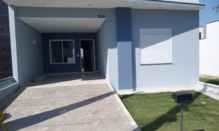 Linda Casa Térrea de 130m² de Área Construída, à venda no excelente Condomínio Terras de São Francisco - Sorocaba - SP