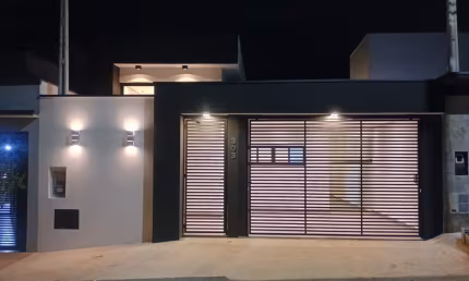 Linda Casa Térrea de 145m² de Área Construída e Terreno de 200m², no Bairro Portal Ville Jardins em Boituva - SP.