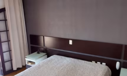 Lindo Sobrado com 03 Dormitórios Sendo 01 Suíte, à Venda de 178m² no Bairro  Santa Teresinha, em São Bernardo do Campo - SP
