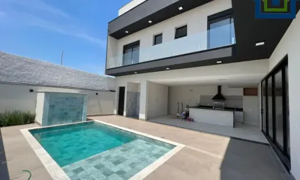 Lindo Sobrado de 330m² à venda no excelente Condomínio Fechado Dona Lucilla em Indaiatuba- SP.