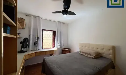 Linda Casa Térrea  de 213m2, de Área Construída, e Terreno de 442m2, com 03 dormitórios, no  Campestre  - Santo André - SP