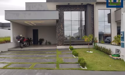 Linda Casa Térrea de 131m²  e Terreno de 200m2, à venda no excelente Condomínio Fechado Gran Reserve em Indaiatuba- SP.