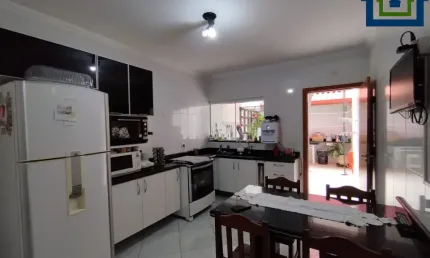 Lindo Sobrado de 136m2, de Área Construída, e Terreno de 125m2, com 03 dormitório Sendo 01 Suítes,  no  Vila Helena  - Santo André - SP