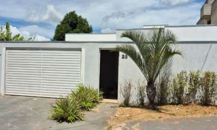 Linda Casa Térrea de 146m² de Área Construída e Terreno de 250m², no Bairro Vitiello  em Boituva - SP.