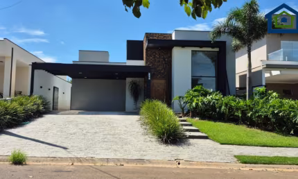 Linda Casa Térrea de 204m2, e Terreno 420m2, em Condomínio Fechado Solares Resort em Boituva- SP.