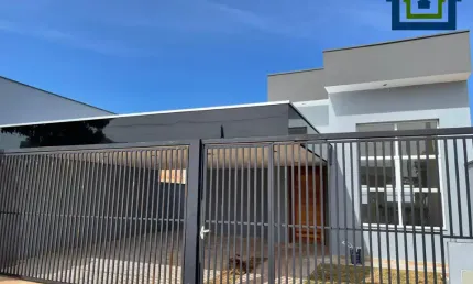 Linda Casa Térrea de 140m2 de Área  Construída, e Terreno 250m2, no Bairro Portal Ville Azaleia em Boituva- SP.