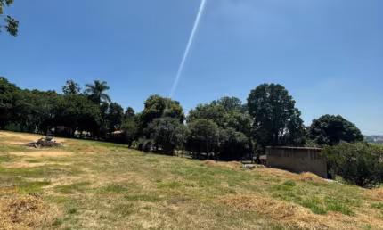 Lindo Terreno de 2.220m² no Jardim Valparaiso em Boituva - SP.