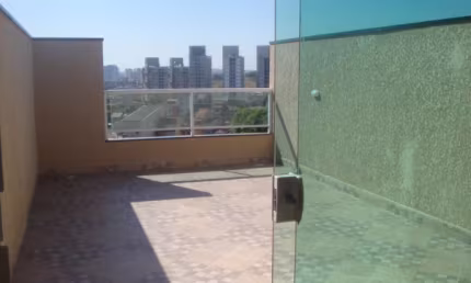 Linda Cobertura á venda de 124m² com 02 Dormitórios, na Vila Tibiriçá - Santo André - SP.