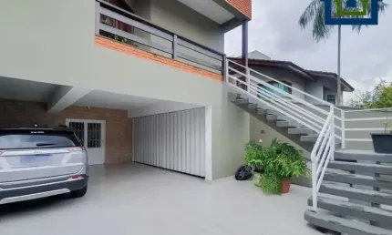 Lindo Sobrado à Venda com Terreno 12x25 = 300m² sendo 327m² de Área Construída, no Parque dos Pássaros, em São Bernardo do Campo - SP.