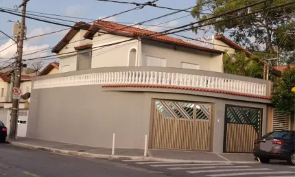 Lindo sobrado à venda com 158m² de área construída e terreno de 145m2, no bairro assunção em são bernardo do campo - sp.
