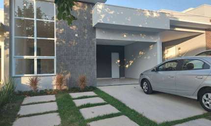 Casa de condomínio Térrea á venda de 242m² com 03 Dormitórios, Indaiatuba.