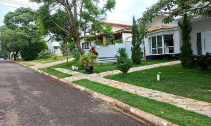 Casa de condomínio térrea á venda 490m² com 03 Dormitórios, Portal Ville