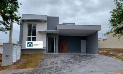 Casa de condomínio Térrea á Venda de 167m² no Excelente Condomínio Flamboyant - Porto Feliz.