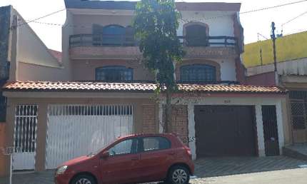 Sobrado com 3 Quartos e 5 banheiros à Venda, 260 m² por R$ 985.000