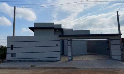 Linda Casa Térrea com 132m2, com 3 Dormitórios sendo 01 Suítes, Valor 630.Mil.