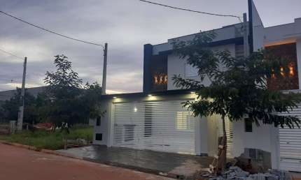 Lindo Sobrado Alto Padrão com 145m2, com 3 Dormitórios sendo 01 Suíte, no Valor 698.Mil.