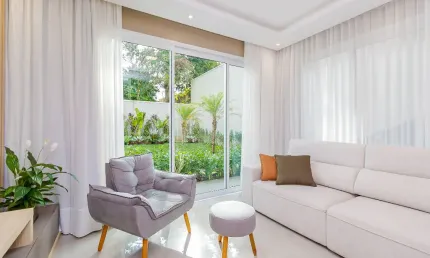 Sobrado triplex  a venda em são josé dos pinhais por r$ 1.580.000