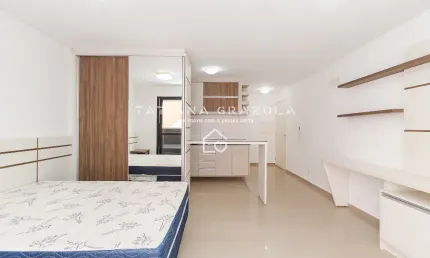 Apartamento à venda no INK CHAMPAGNAT por R$ 359.000 - Curitiba - PR