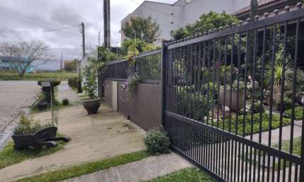 Casa com 3 dormitórios à venda, 180 m² por R$ 700.000,00 - Jardim Imperador - Peruíbe/SP