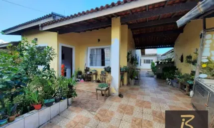 Casa com 2 dormitórios à venda, 151 m² por R$ 400.000,00 - Parque D'Aville Residencial - Peruíbe/SP