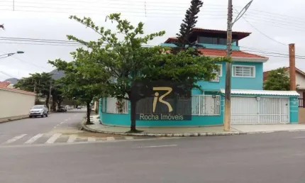 Oportunidade Sobrado com 6 dormitórios 200  mts da praia no centro aceita permuta em judiai ,Valinhos ,vinhedo campinas R$ 1.300.000.00