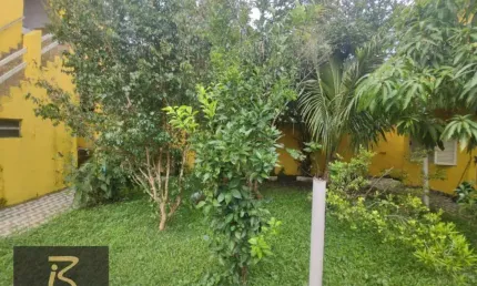 Sobrado com 2 dormitórios à venda, 350 m² por R$ 350.000,00 - Centro - Peruíbe/SP