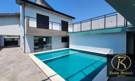 Casa com 6 dormitórios - venda por R$ 2.000.000,00 ou aluguel por R$ 11.000,00/mês - Centro - Peruíbe/SP
